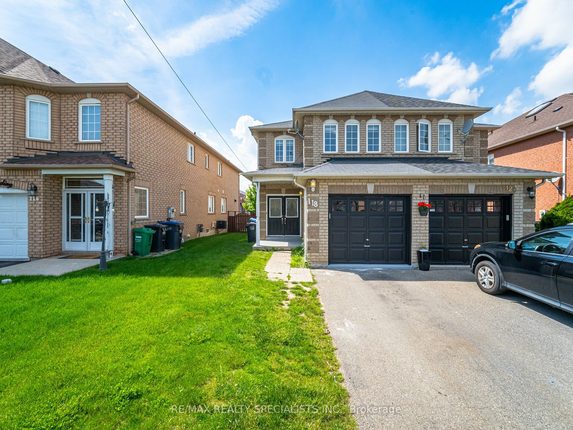 Semi-Detached house for sale at 118 Native Landing Cres S Brampton Ontario