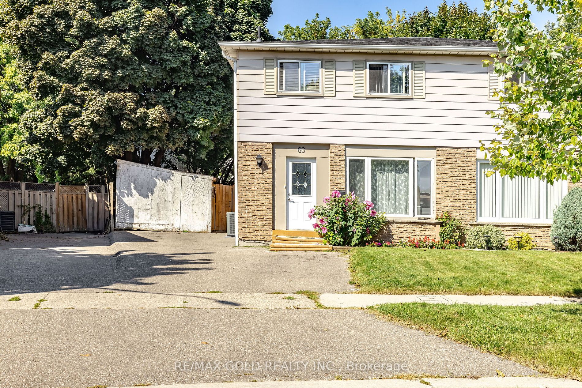 Semi-Detached house for sale at 60 Chipwood Cres Brampton Ontario