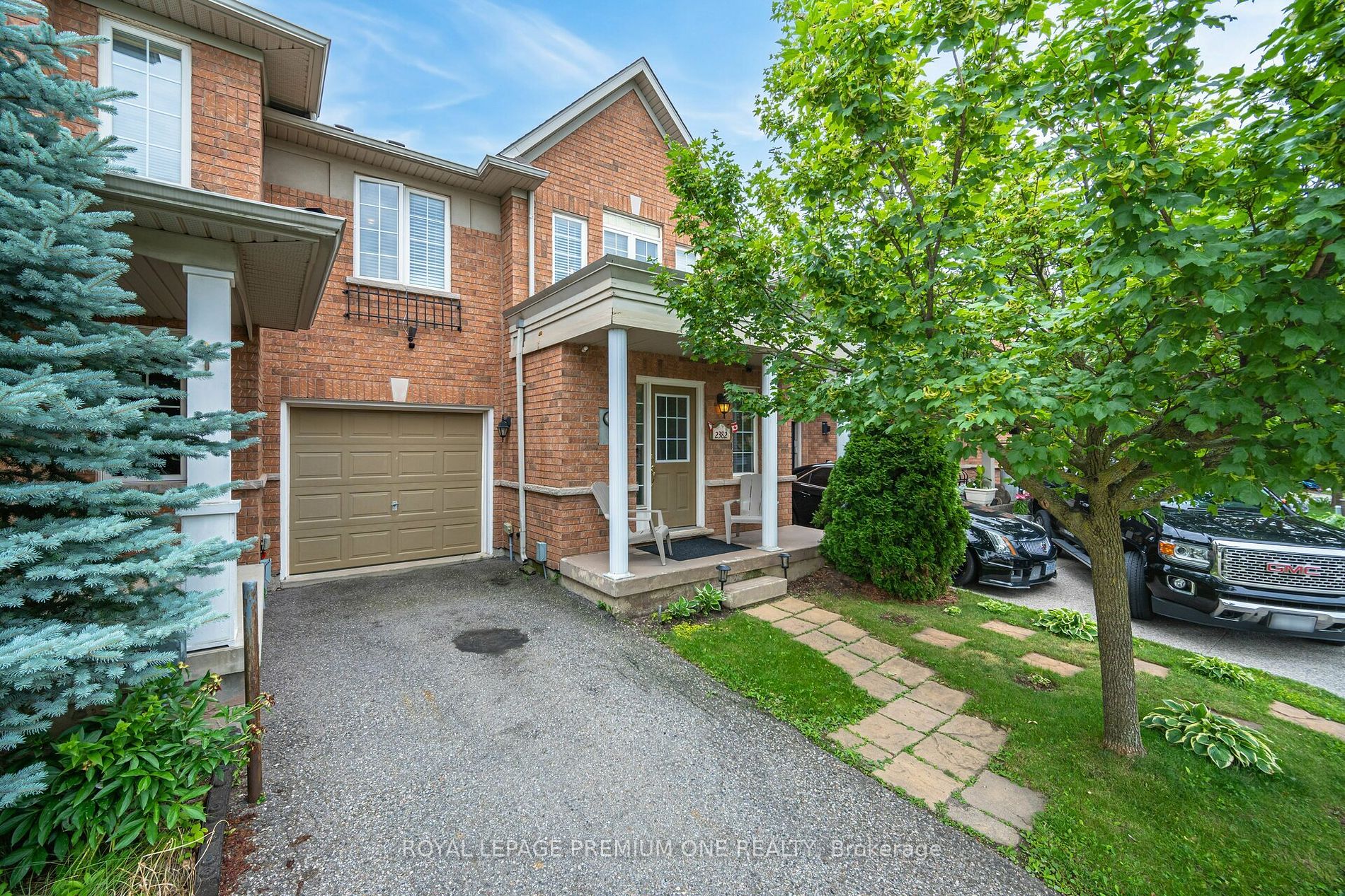 Att/Row/Twnhouse house for sale at 2382 Sequoia Way Oakville Ontario