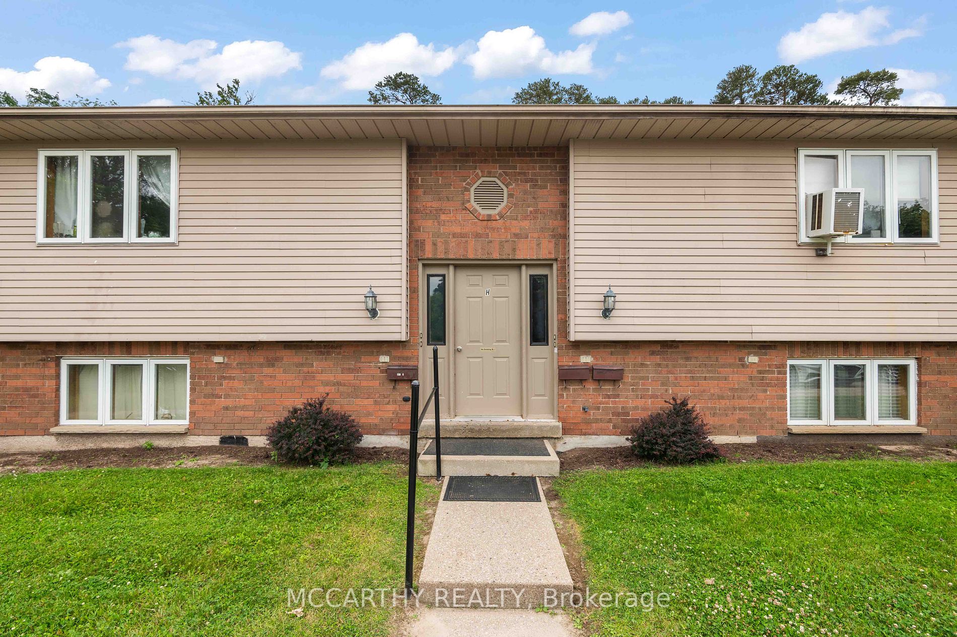 Fourplex house for sale at 50 Third St. St Orangeville Ontario