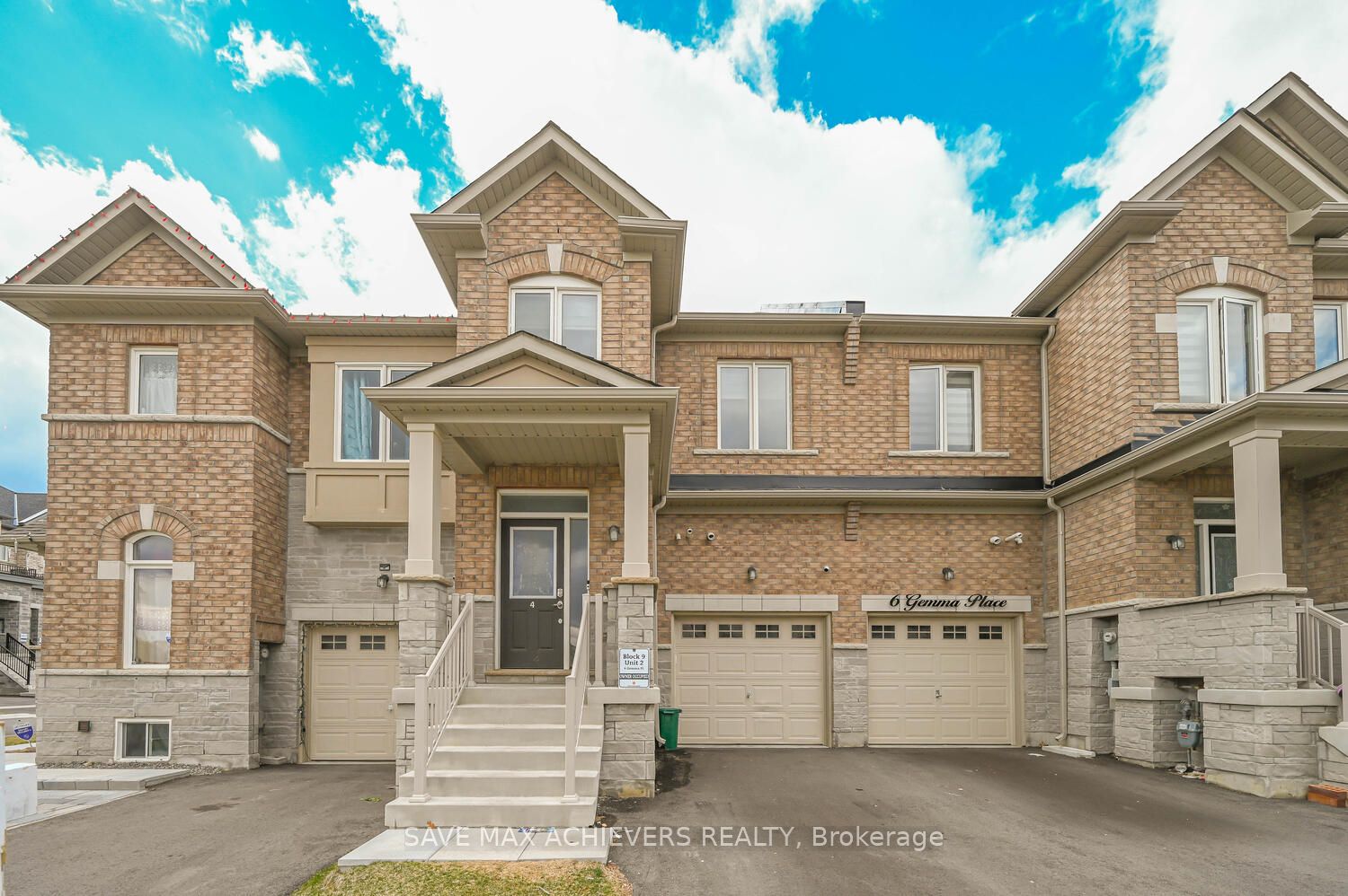 Att/Row/Twnhouse house for sale at 4 gemma Pl Brampton Ontario