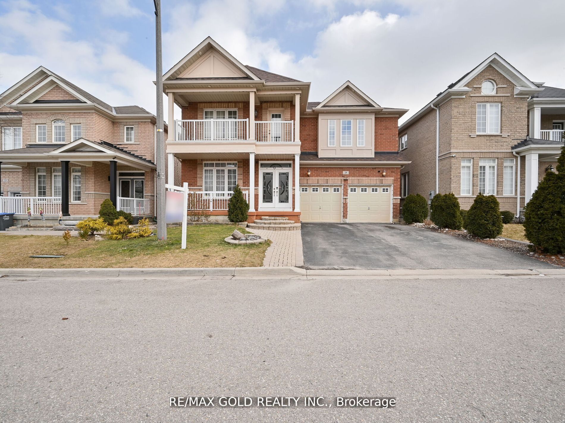 Detached house for sale at 25 Maverick Cres Brampton Ontario