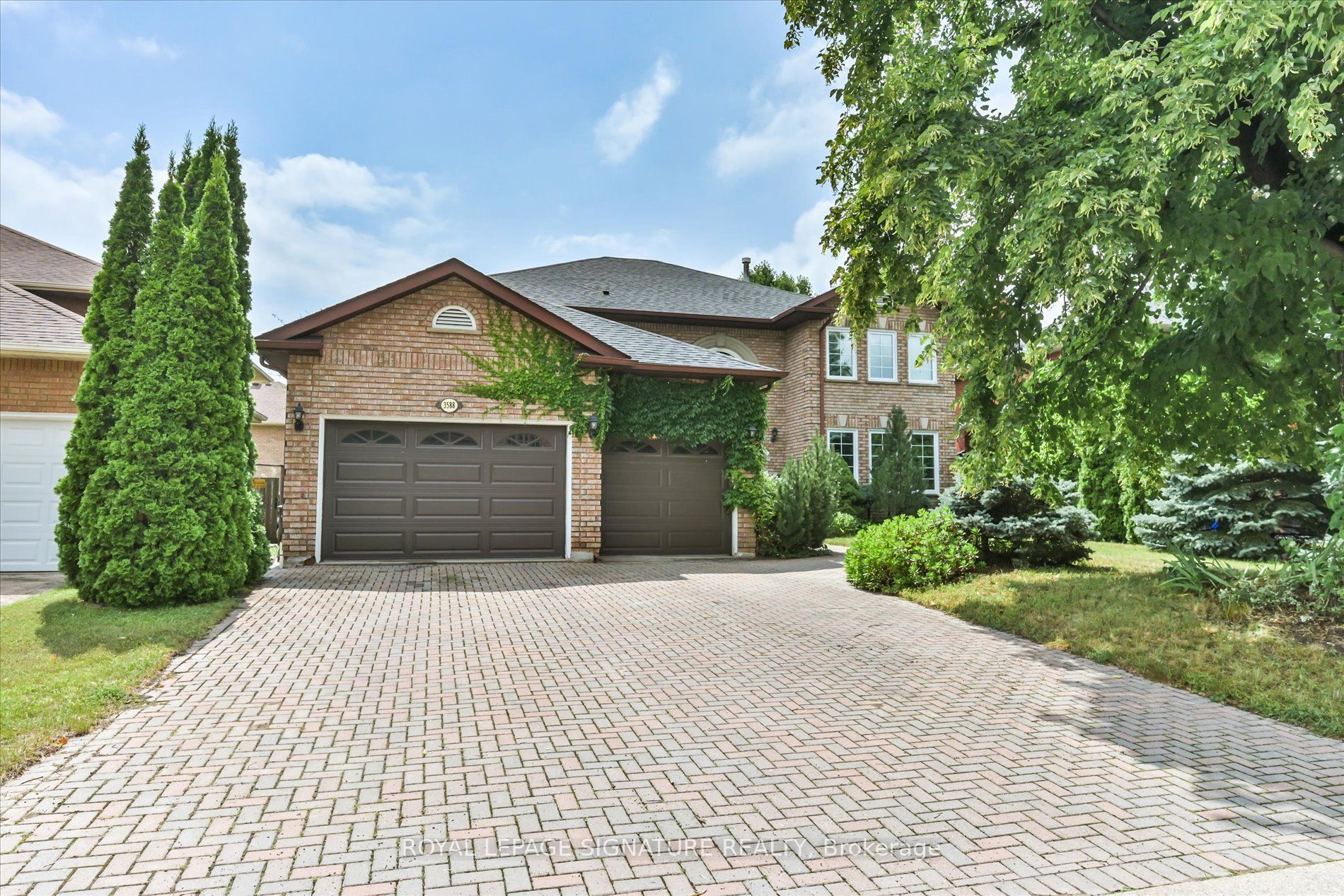 Detached house for sale at 3588 Thorpedale Crt Mississauga Ontario