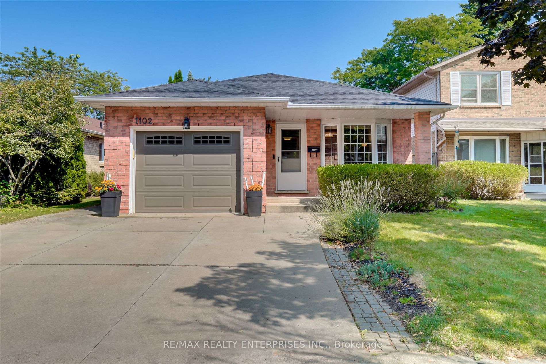 Detached house for sale at 1102 Stephenson Dr Burlington Ontario