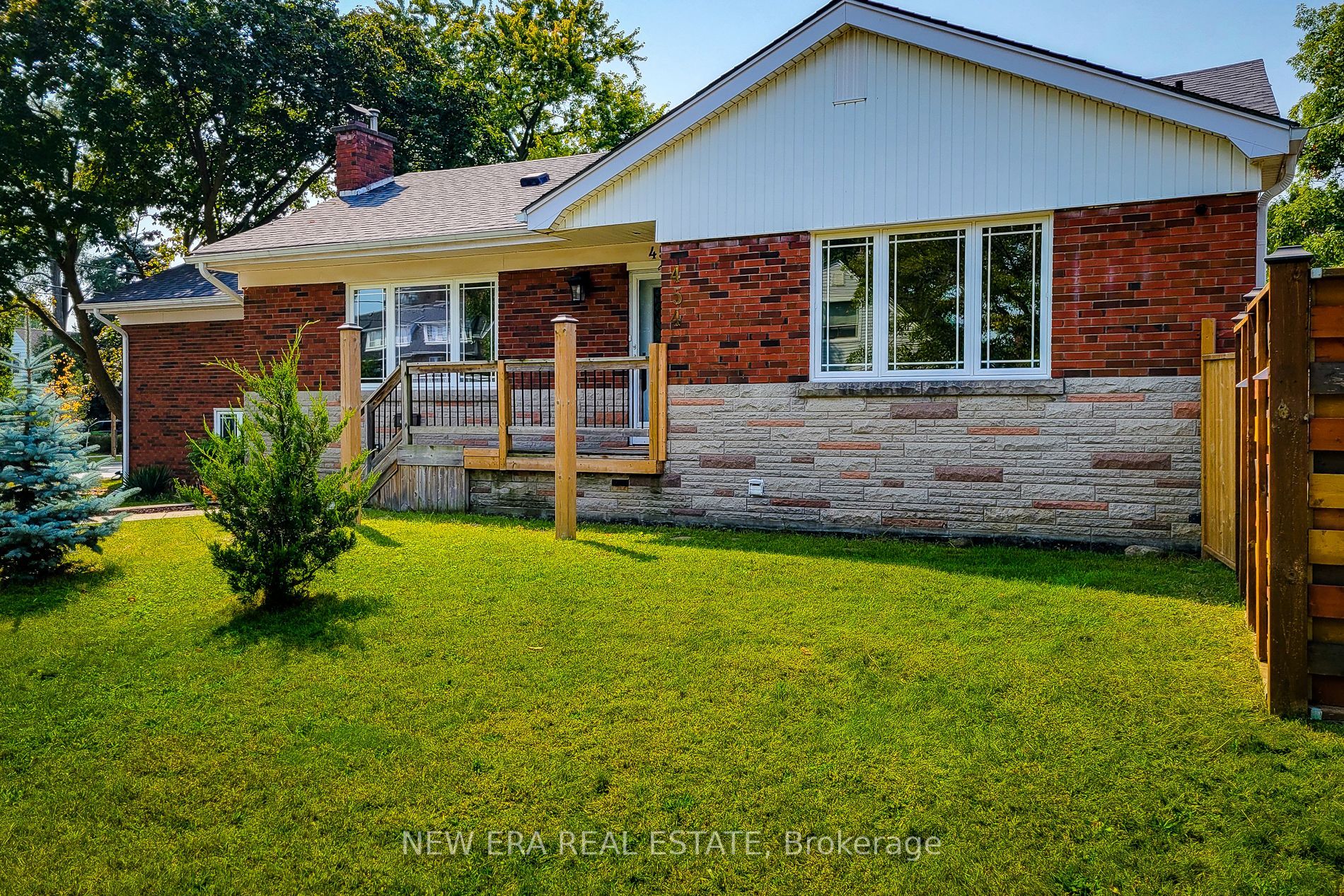 Detached house for sale at 454 Mayzel Rd Burlington Ontario