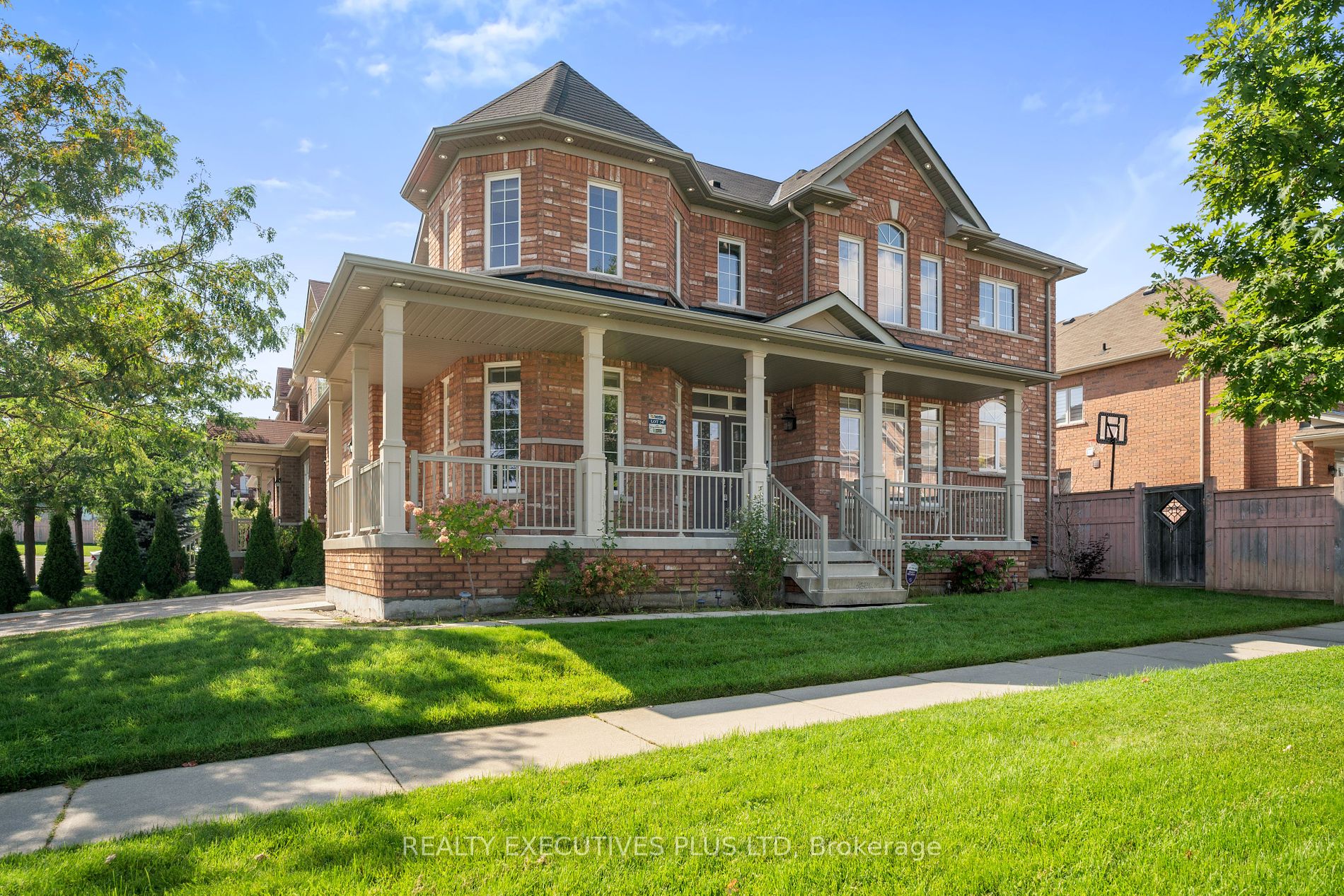 Detached house for sale at 142 George Robinson Dr Brampton Ontario