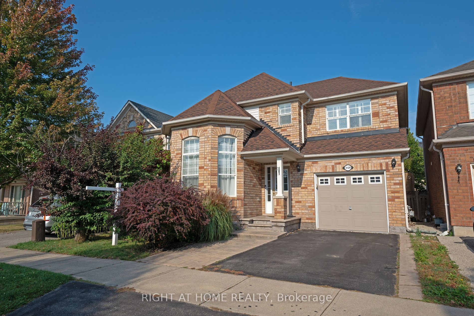 Detached house for sale at 3129 Abernathy Way Oakville Ontario