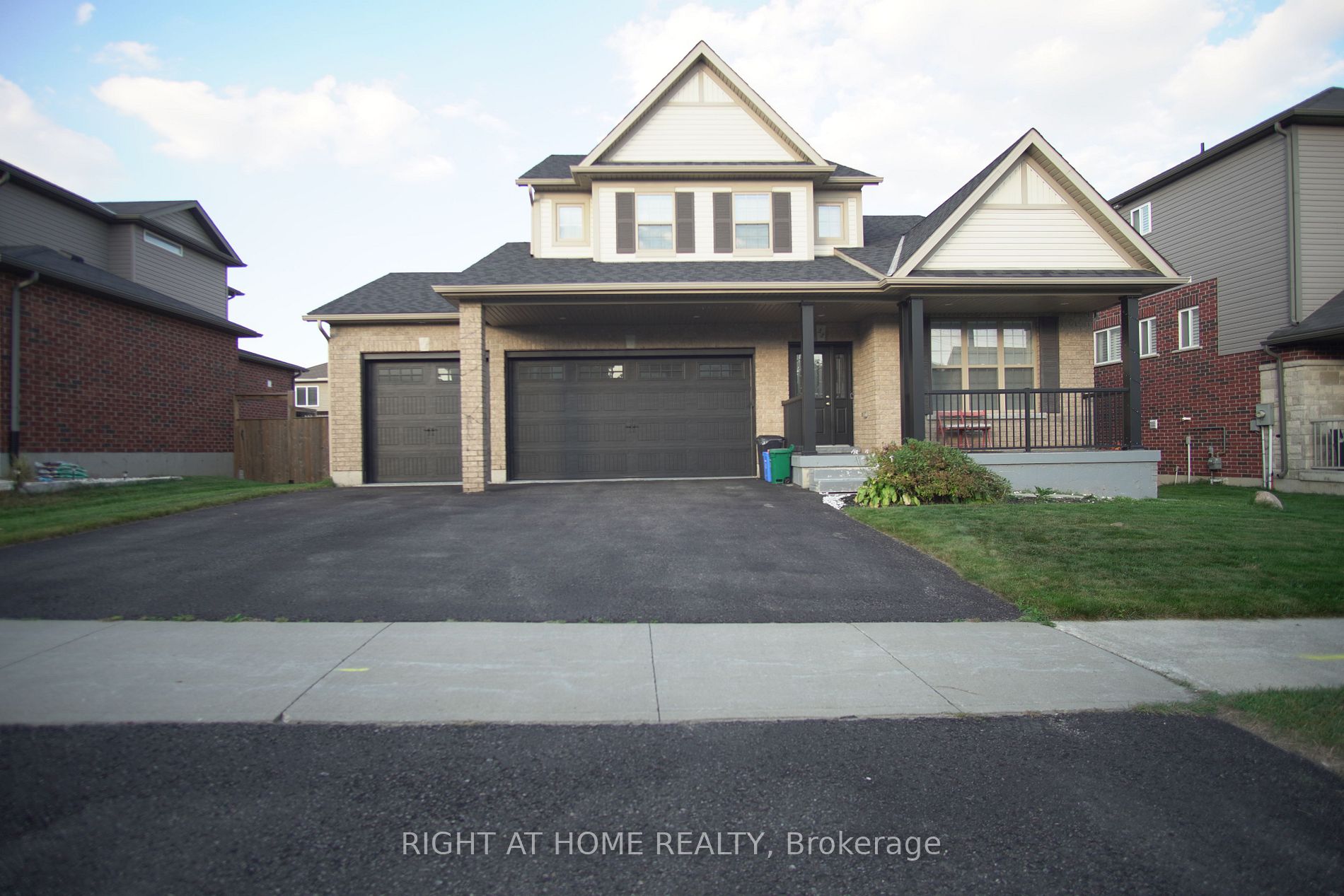 Detached house for sale at 32 St. Paul