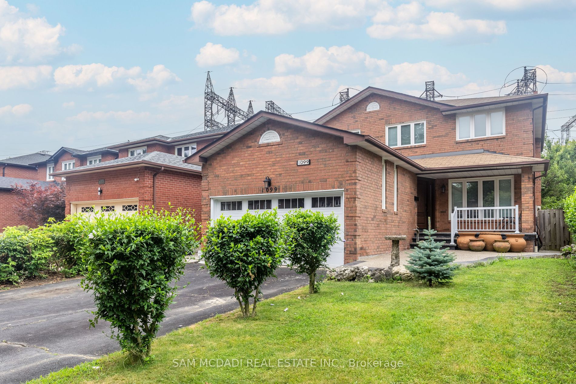 Detached house for sale at 1099 Hedge Dr Mississauga Ontario