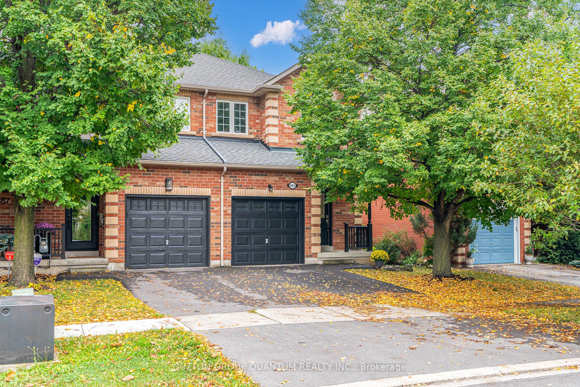 Att/Row/Twnhouse house for sale at 183 Margaret Dr Oakville Ontario