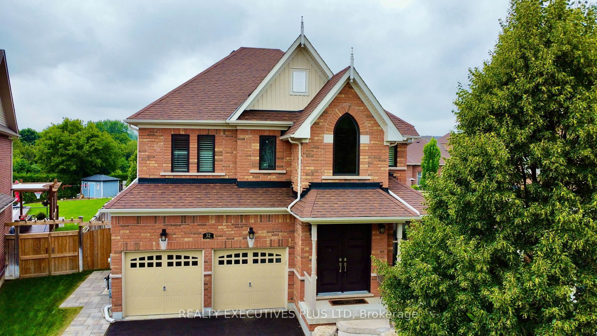 Detached house for sale at 32 Boyces Creek Crt Caledon Ontario