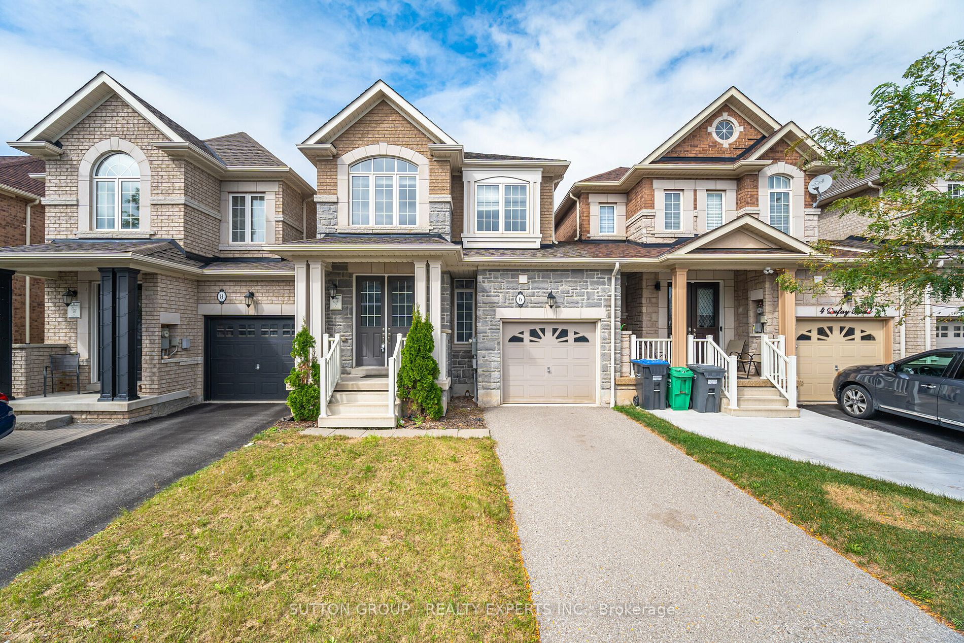 Att/Row/Twnhouse house for sale at 6 Dufay Rd Brampton Ontario