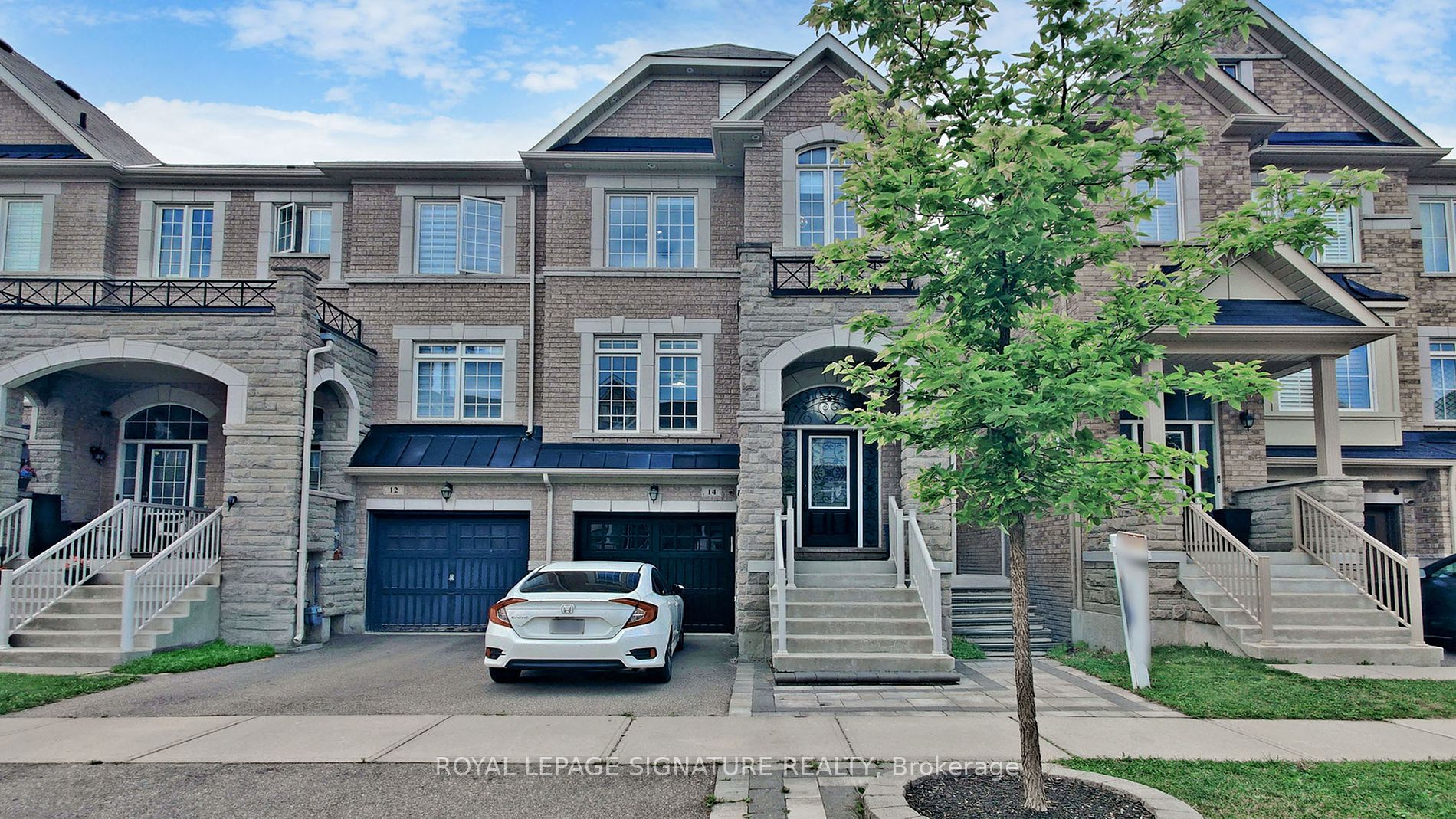 Att/Row/Twnhouse house for sale at 14 Rockman Cres Brampton Ontario