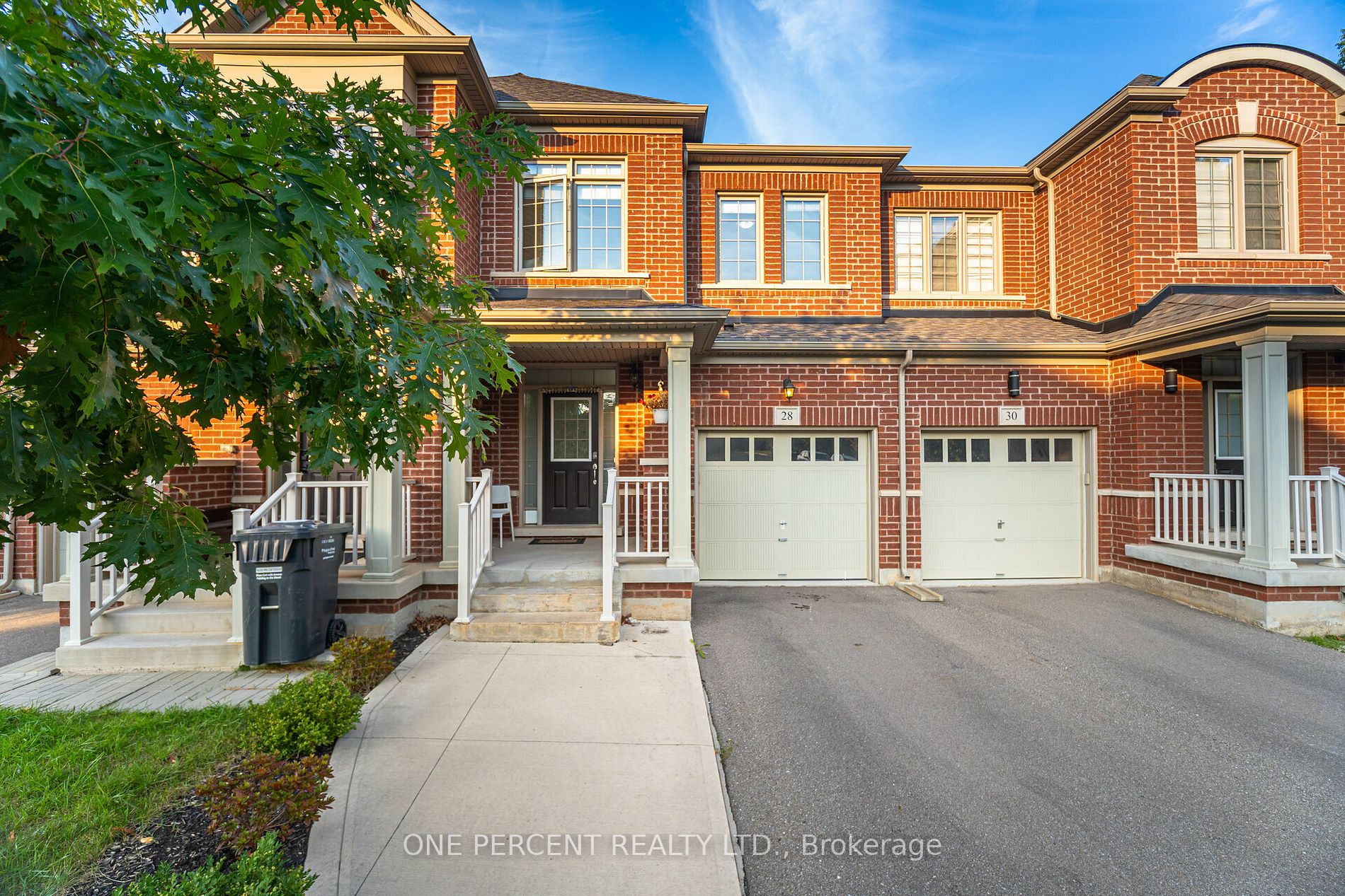 Att/Row/Twnhouse house for sale at 28 Lady Evelyn Cres Brampton Ontario