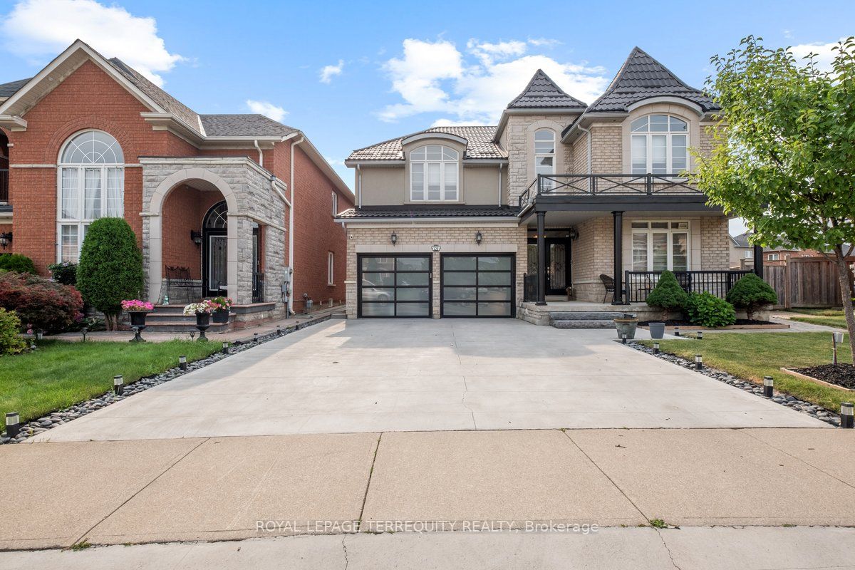 Detached house for sale at 26 Regis Circ Brampton Ontario