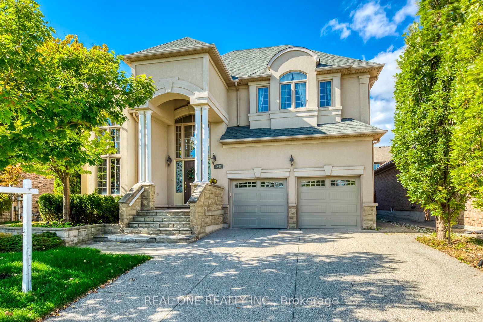 Detached house for sale at 1033 Kestell Blvd Oakville Ontario