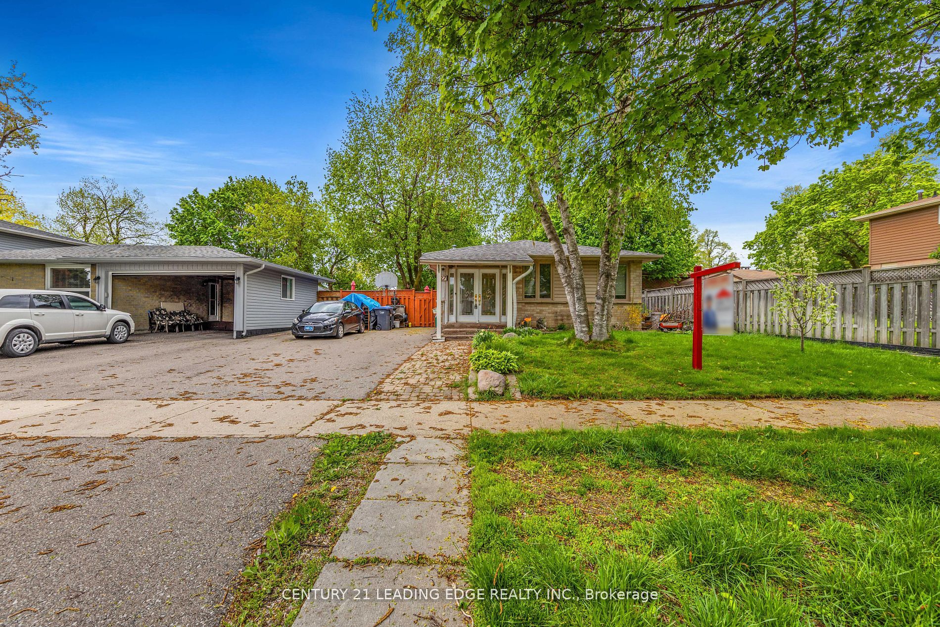 Detached house for sale at 27 HEGGIE Rd Brampton Ontario