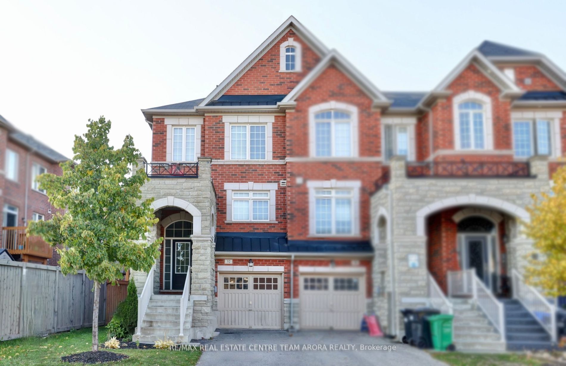 Att/Row/Twnhouse house for sale at 32 Cloudburst Rd Brampton Ontario