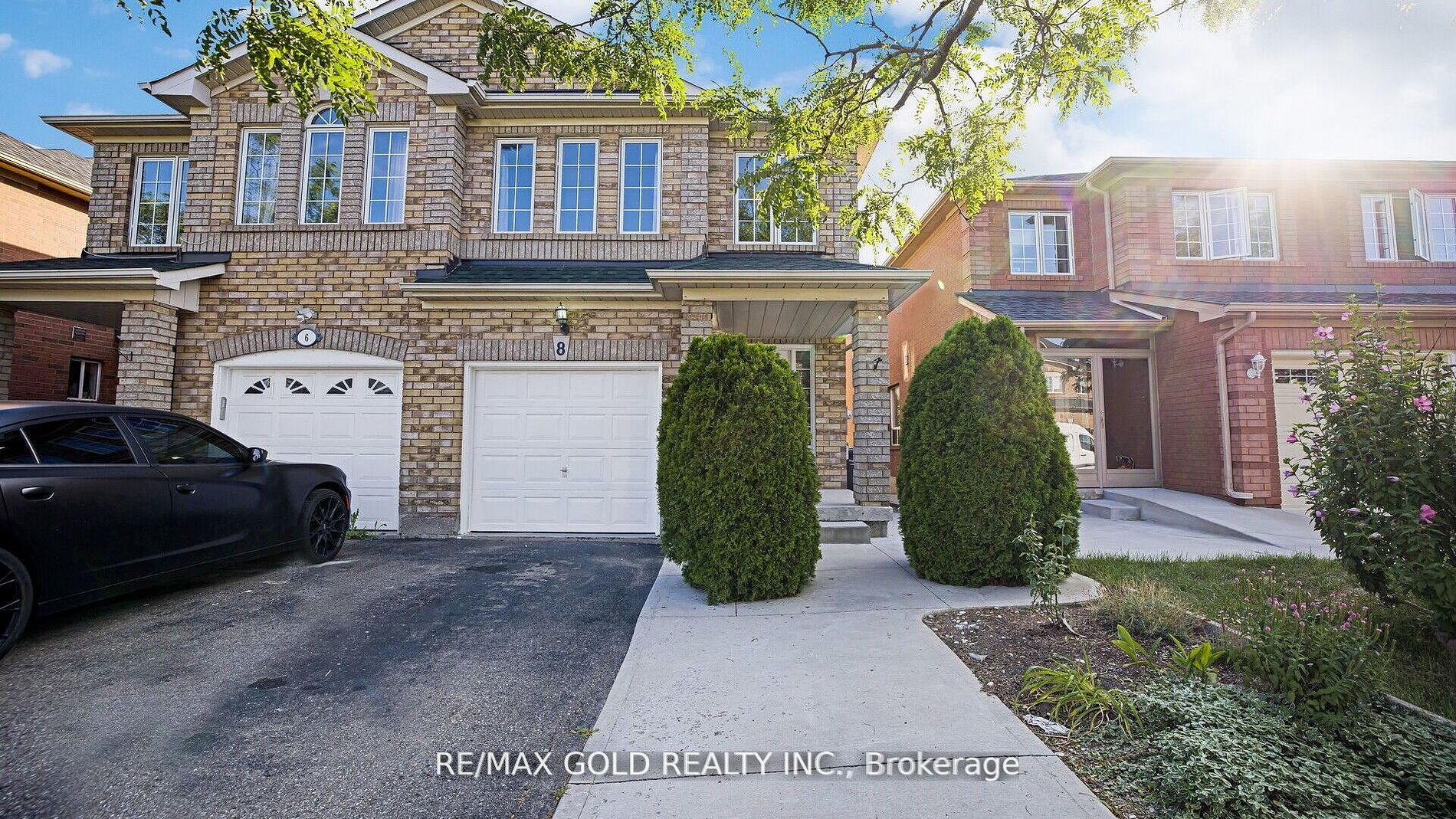 Semi-Detached house for sale at 8 Corvette Crt Brampton Ontario