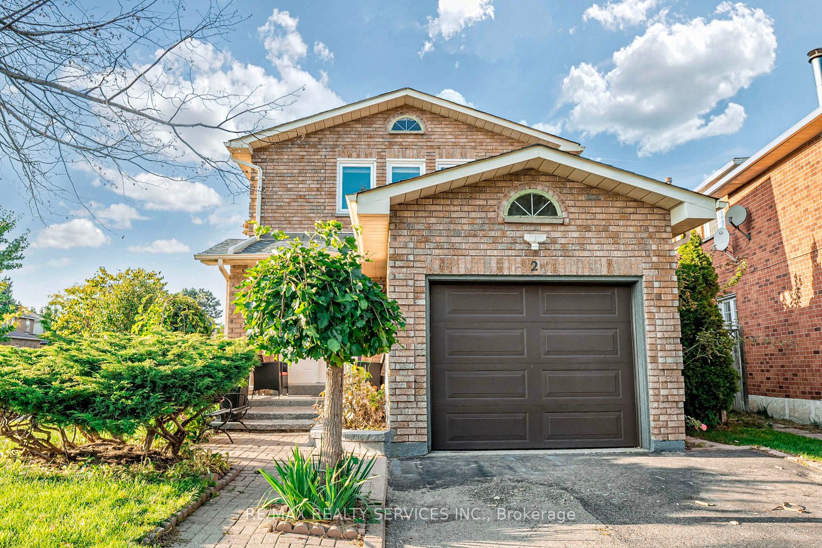 Detached house for sale at 2 Langholm Crt Brampton Ontario