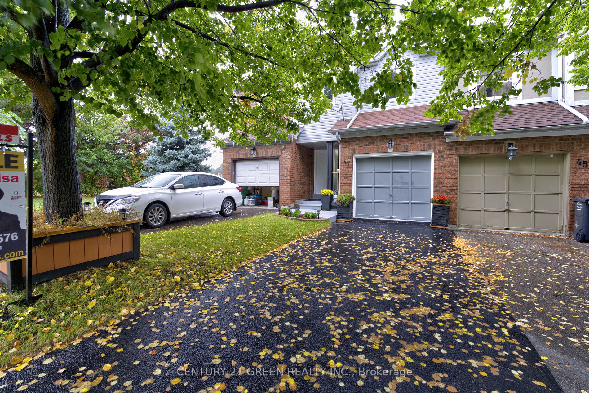 Att/Row/Twnhouse house for sale at 47 Stoneledge Circ Brampton Ontario