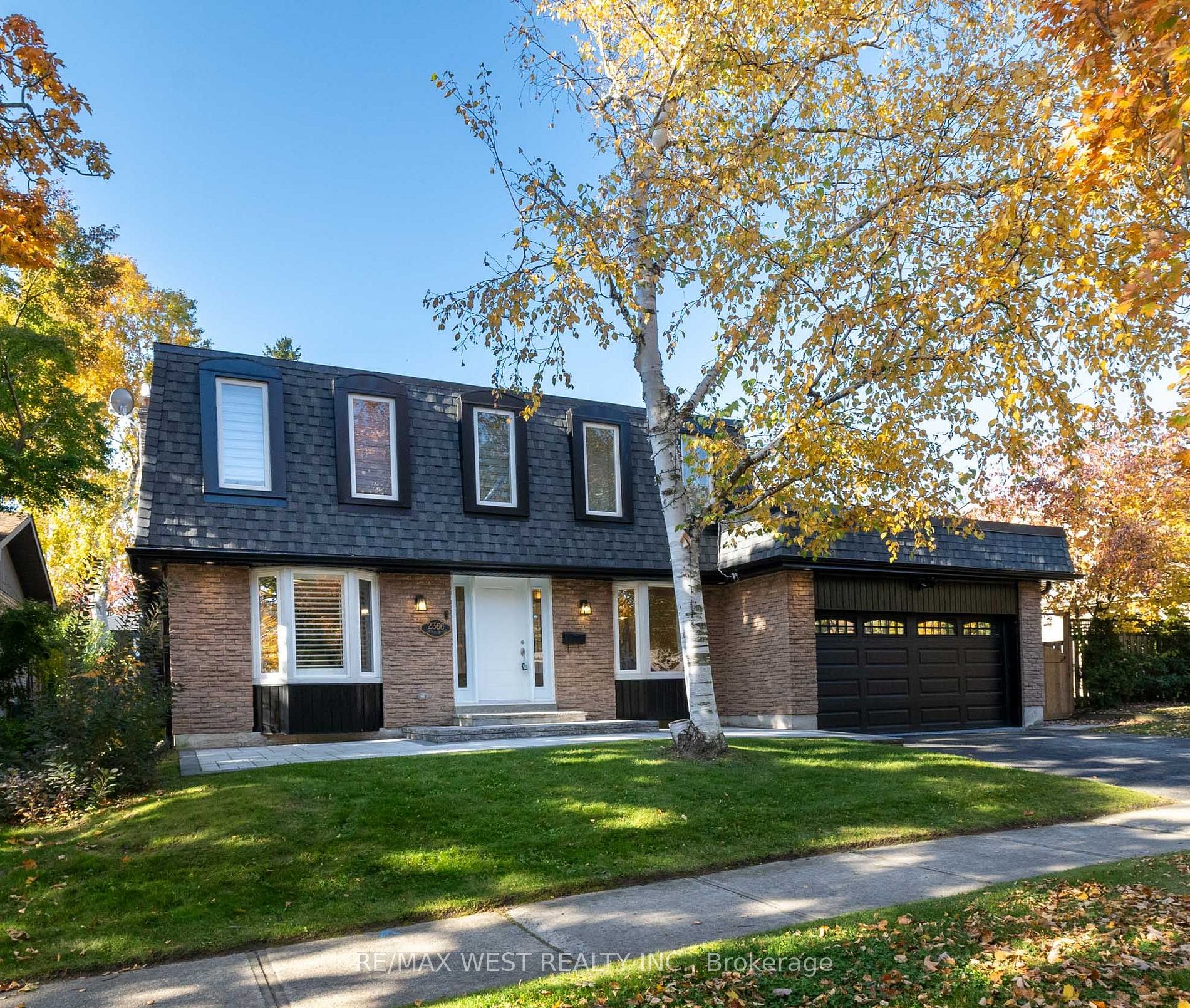 Detached house for sale at 2366 Devon Rd Oakville Ontario