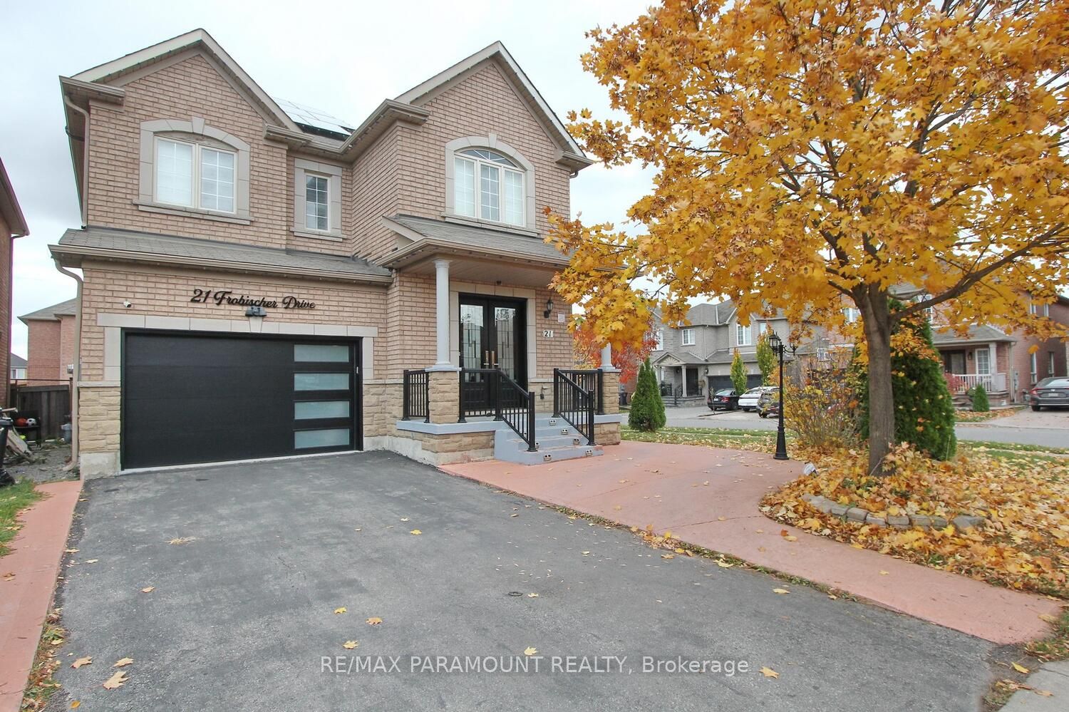 Detached house for sale at 21 Frobischer Dr Brampton Ontario