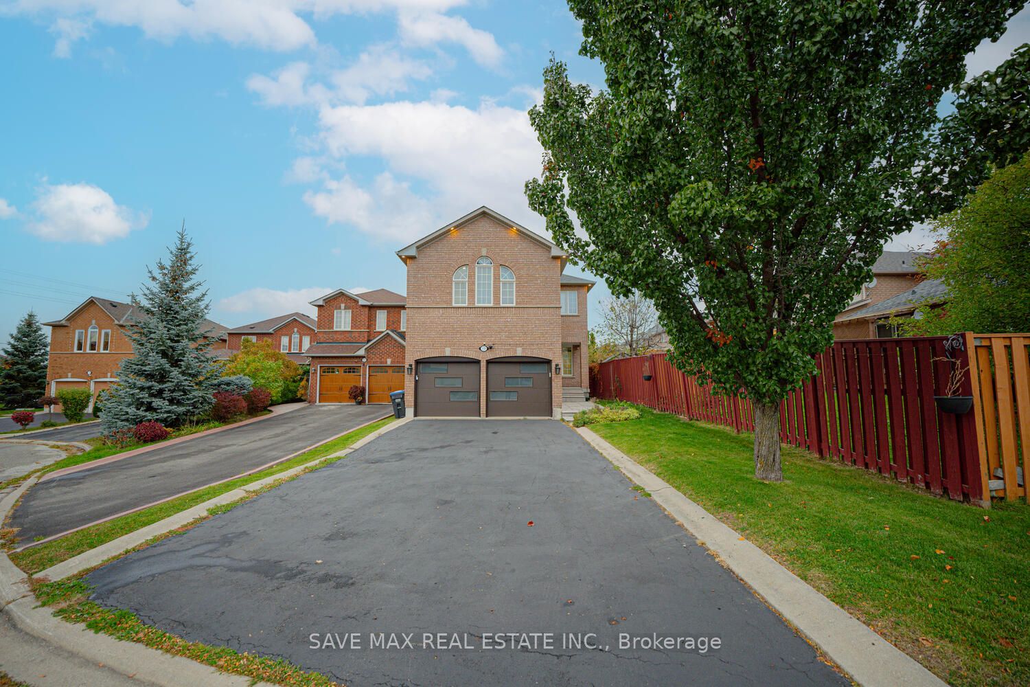 Detached house for sale at 3191 Oakview Rd Mississauga Ontario