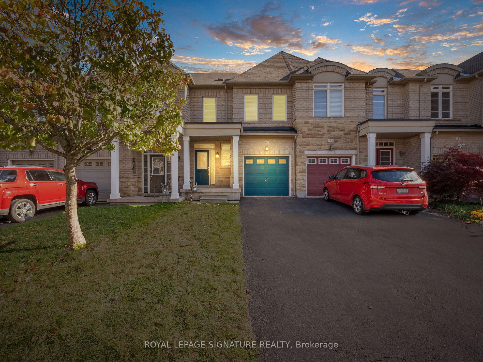 Att/Row/Twnhouse house for sale at 2404 Old Brompton Way Oakville Ontario