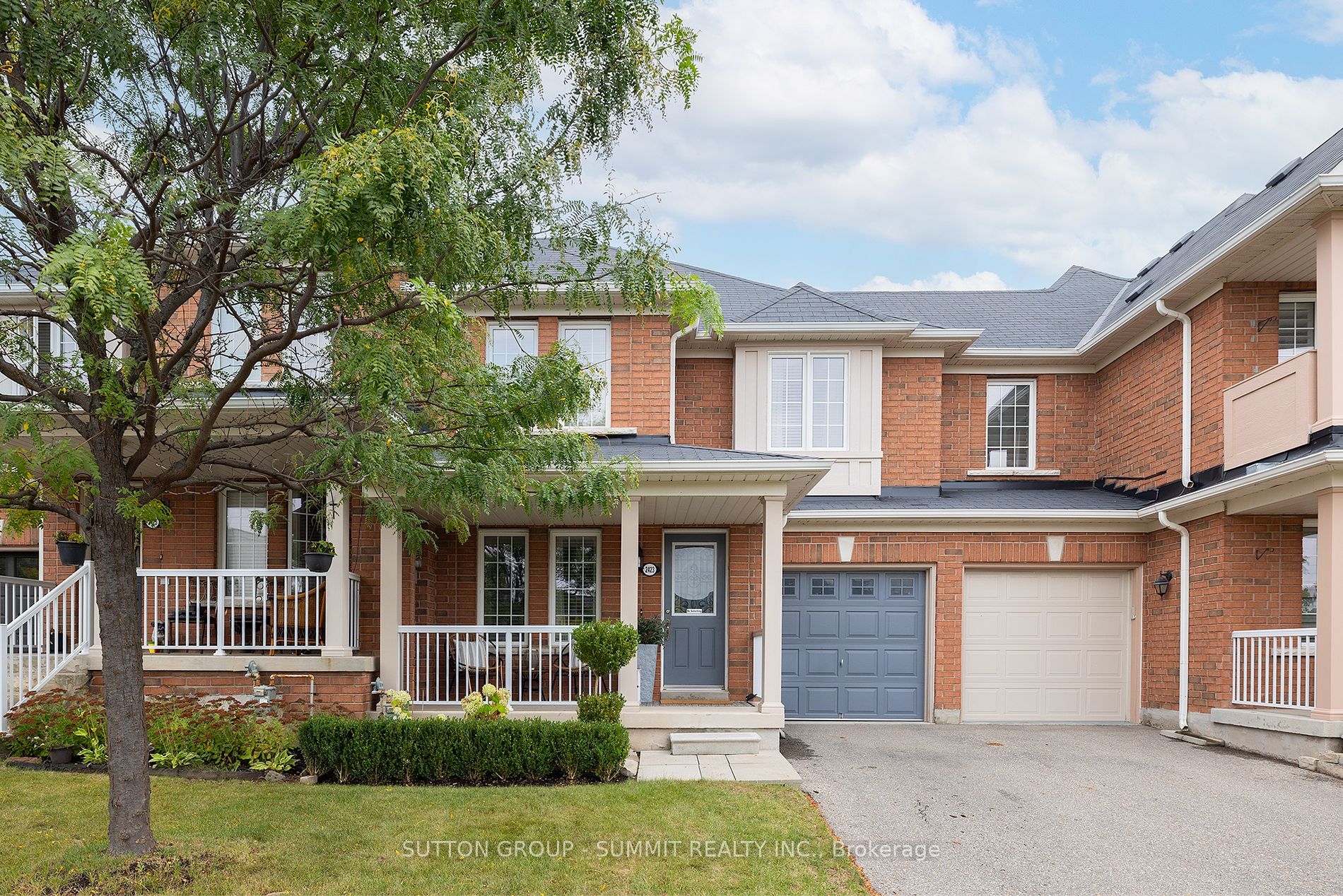 Att/Row/Twnhouse house for sale at 2423 Postmaster Dr Oakville Ontario