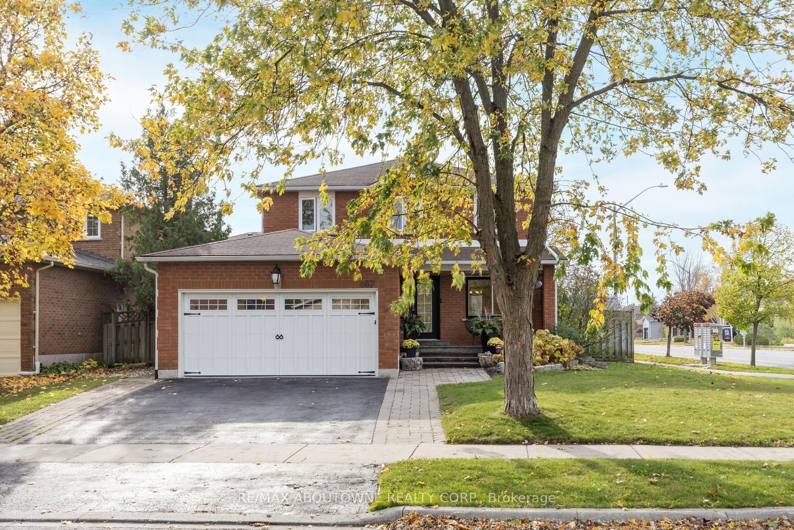 Detached house for sale at 467 Hedgerow Lane Oakville Ontario