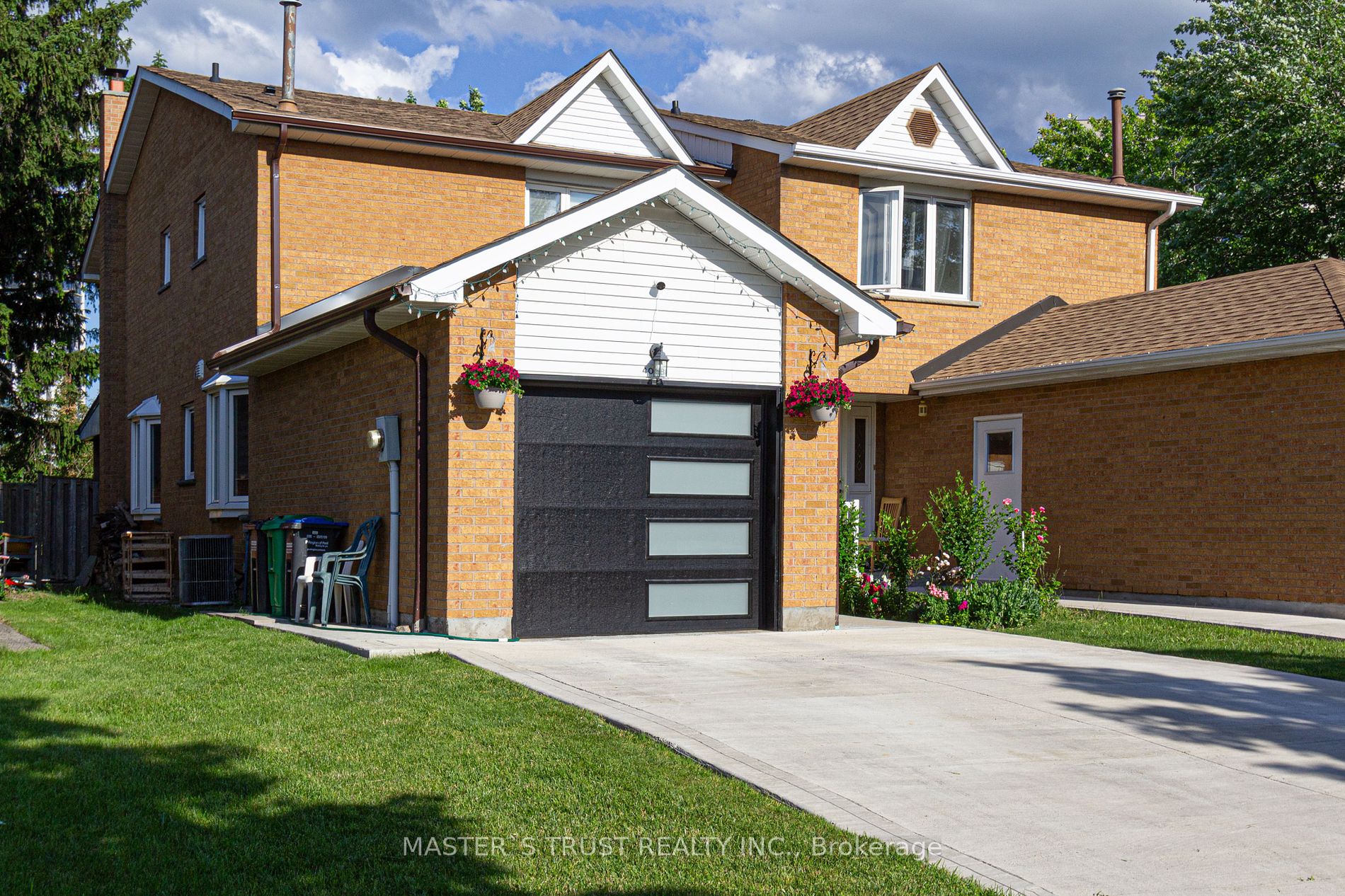 Semi-Detached house for sale at 4063 Dursley Cres W Mississauga Ontario