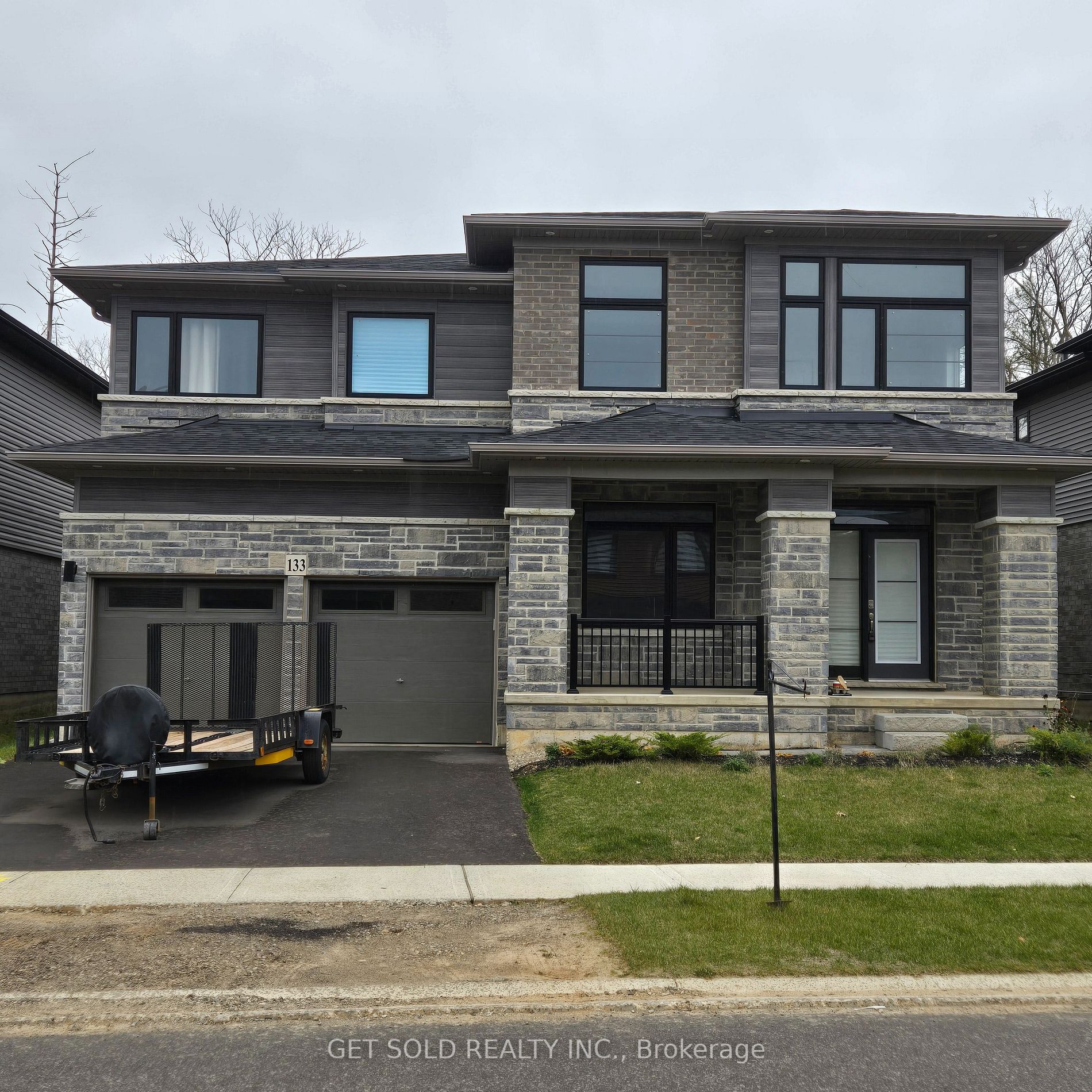 Detached house for sale at 133 Court Dr Brant Ontario