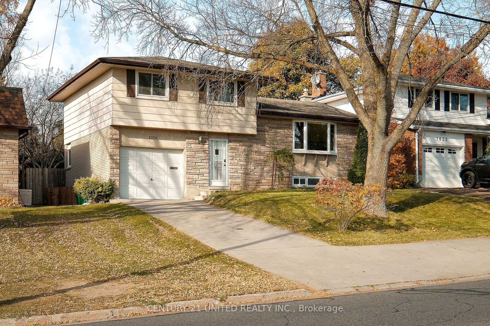 Detached house for sale at 1026 Cumberland Ave Peterborough Ontario