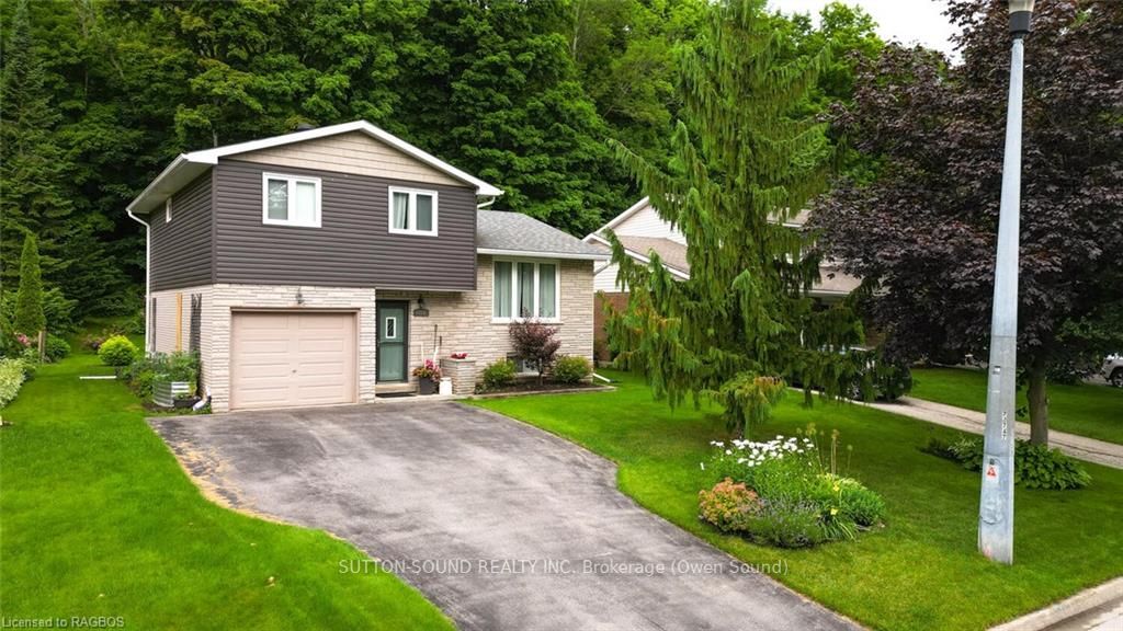 Detached house for sale at 136 6TH Ave W Owen Sound Ontario