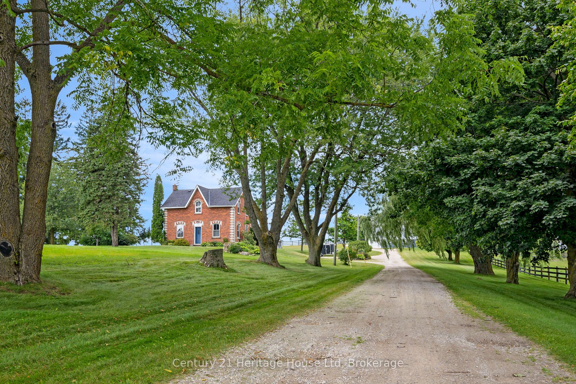 Farm house for sale at 62013 Dufferin Road 3 East Garafraxa Ontario