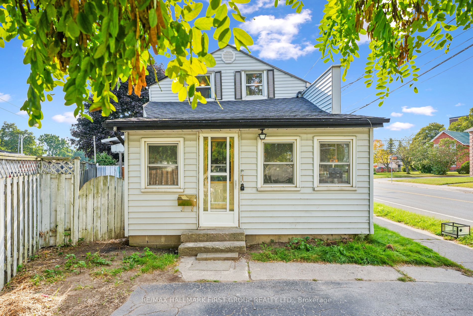 Detached house for sale at 267 University Ave W Cobourg Ontario