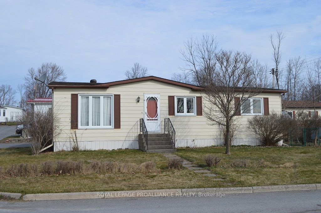 Mobile/Trailer house for sale at 4 Annette Blvd Quinte West Ontario