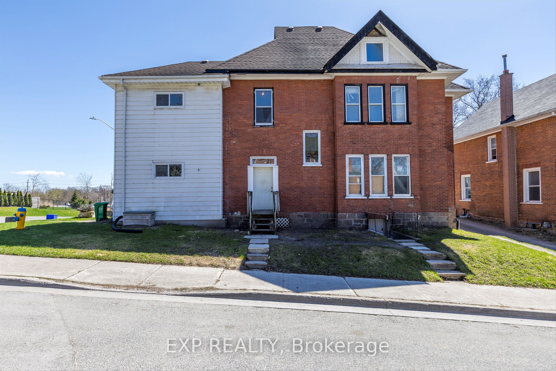Duplex house for sale at 559 Reid St Peterborough Ontario