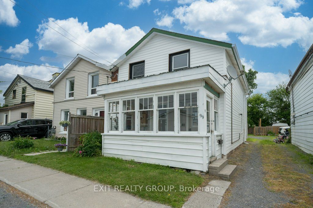 Semi-Detached house for sale at 99 South John St Belleville Ontario