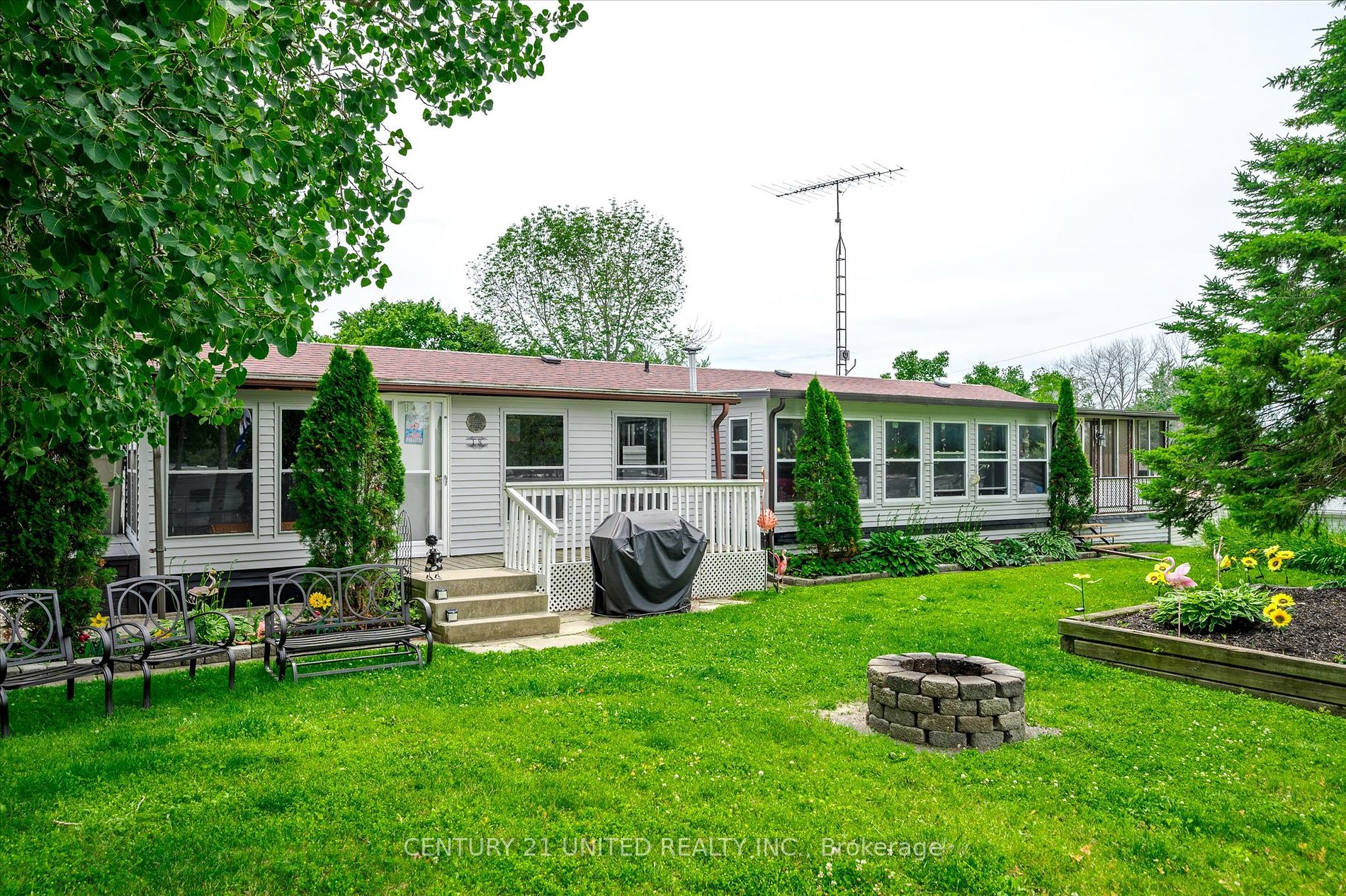 Mobile/Trailer house for sale at 18 Bayview Dr Otonabee-South Monaghan Ontario