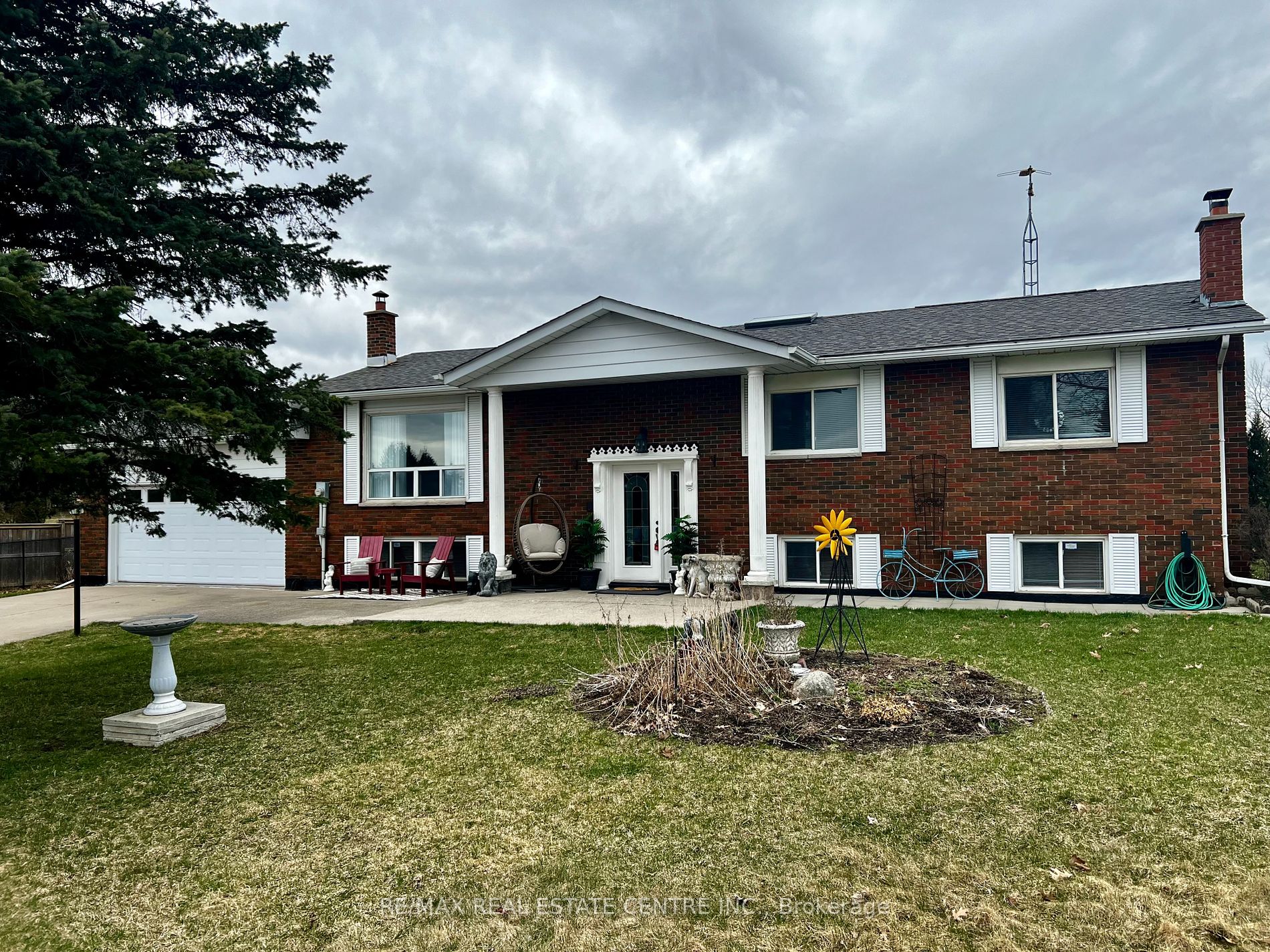 Detached house for sale at 2 Kingsland Ave Mulmur Ontario