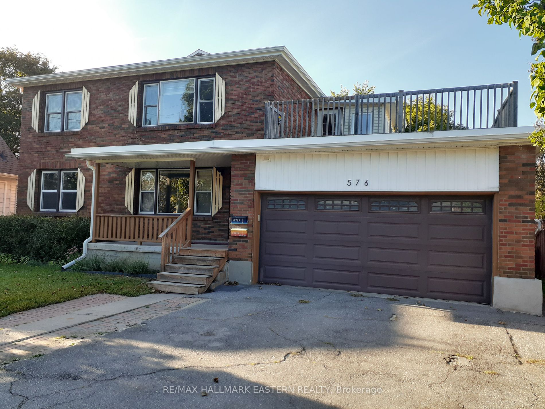 Duplex house for sale at 576 King George St Peterborough Ontario