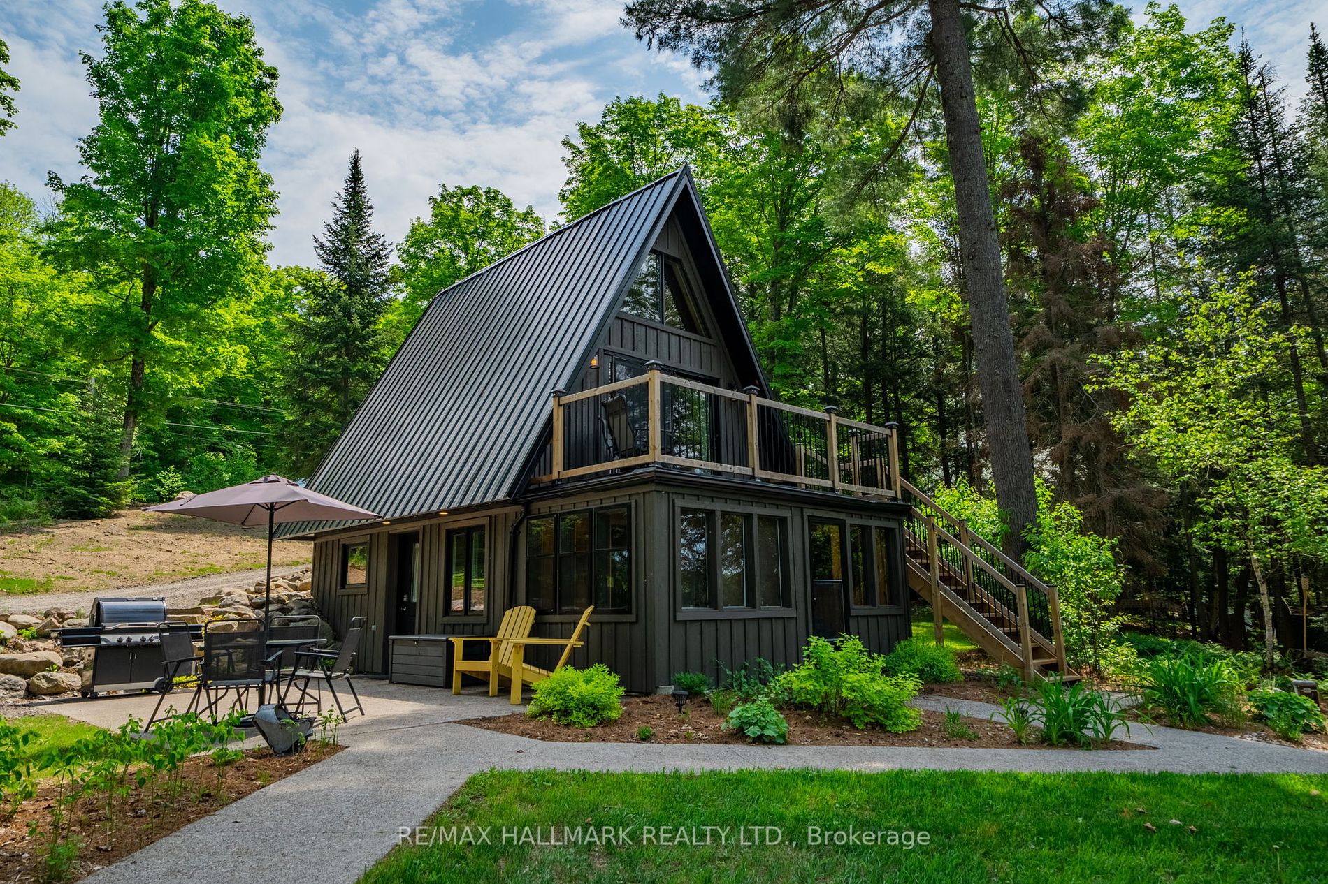 Cottage house for sale at 75 Audrey Smith Rd Magnetawan Ontario