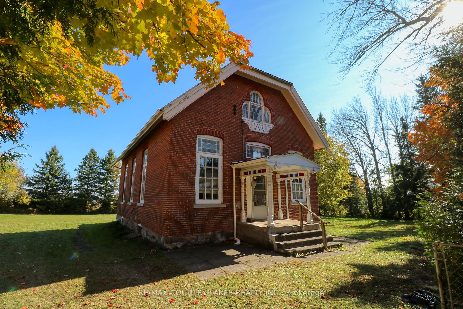 Detached house for sale at 678 Sandringham Rd Kawartha Lakes Ontario