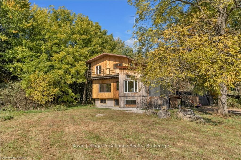 Detached house for sale at 145 TAYLOR Rd W Gananoque Ontario